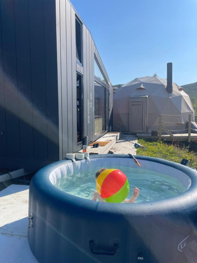 Storjord Farmstay Glamping ترومسو المظهر الخارجي الصورة